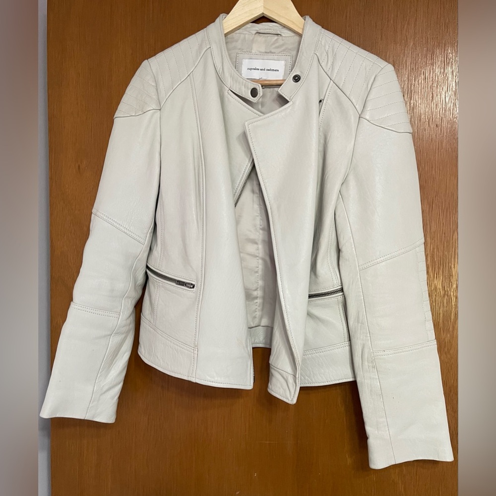 Cupcakes and Cashmere vegan leather Moro jacket in cream/taupe women’s sz M